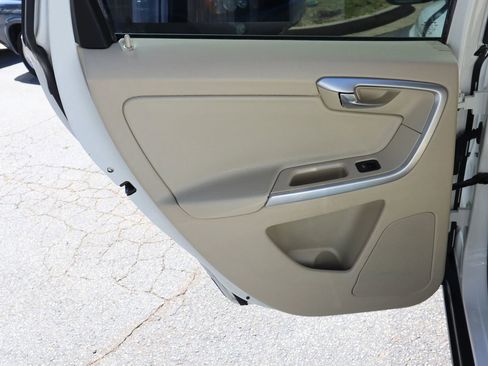 Used 2011 Volvo XC60 3.2 image 10