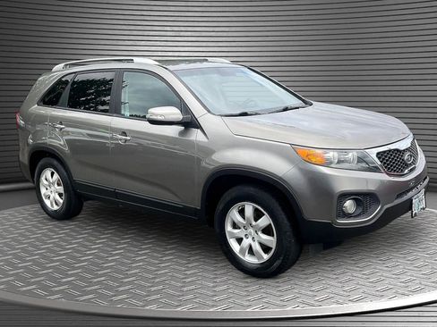 Used 2011 Kia Sorento 2WD w/ Convenience Pkg image 1