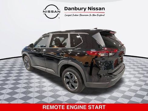 Certified 2024 Nissan Rogue SV AWD/4WD image 6