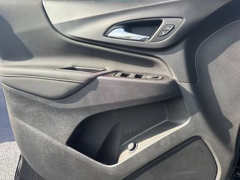 Used 2022 Chevrolet Equinox RS w/ RS Leather Package FWD image 20