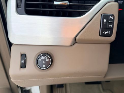 Used 2016 GMC Yukon XL SLT image 14