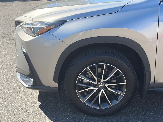 Used 2022 Lexus NX 350h AWD image 9