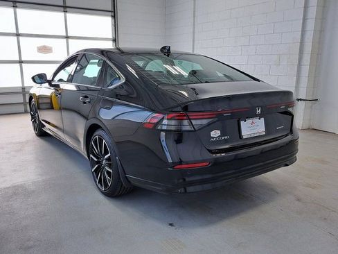 Used 2024 Honda Accord Touring image 8