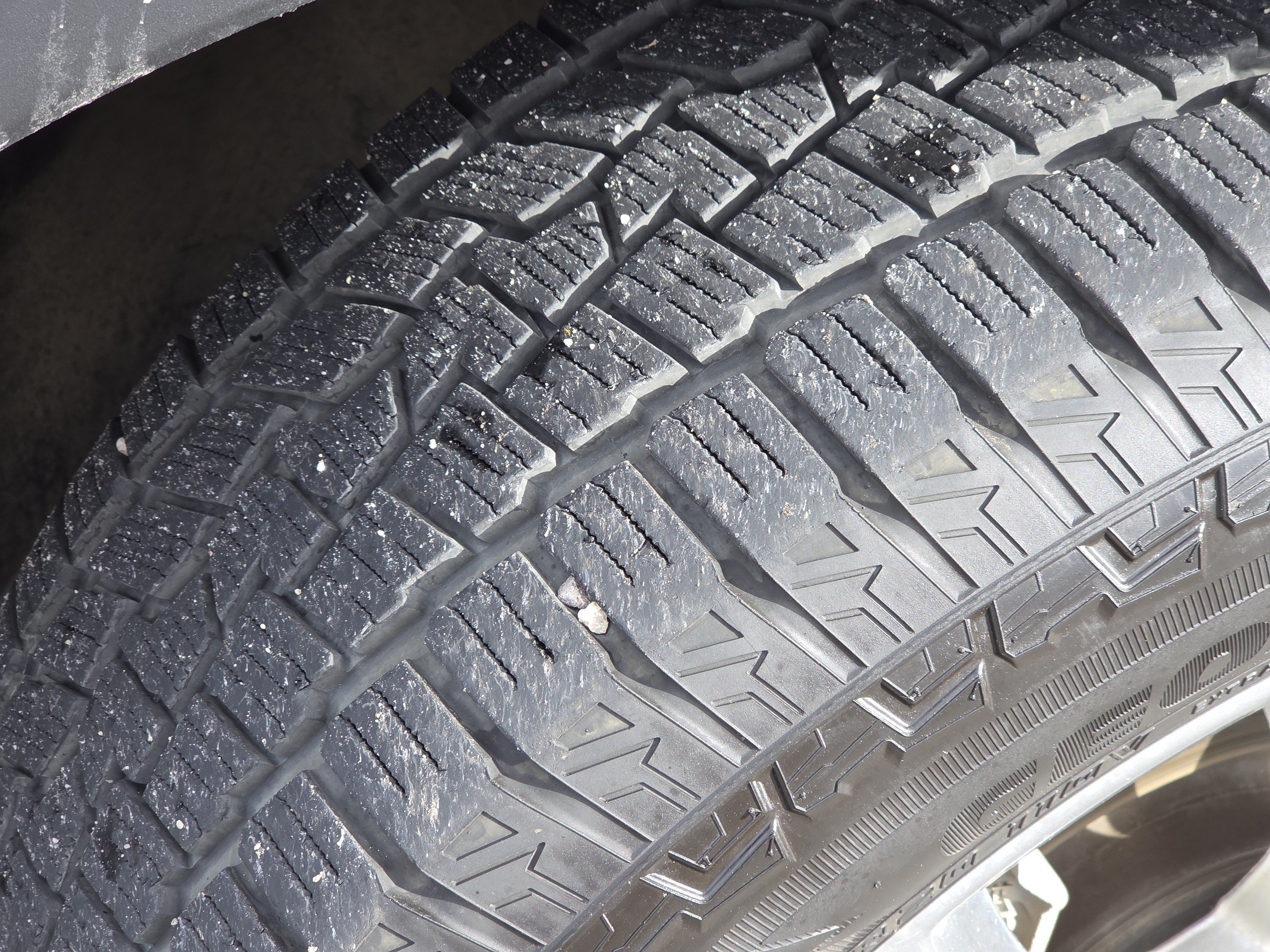 Used 2023 Ford Explorer XLT w/ Equipment Group 202A AWD/4WD image 17
