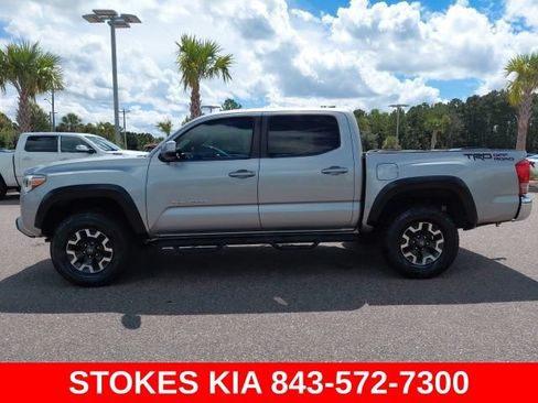 Used 2017 Toyota Tacoma TRD Off-Road w/ Tow Package RWD image 8