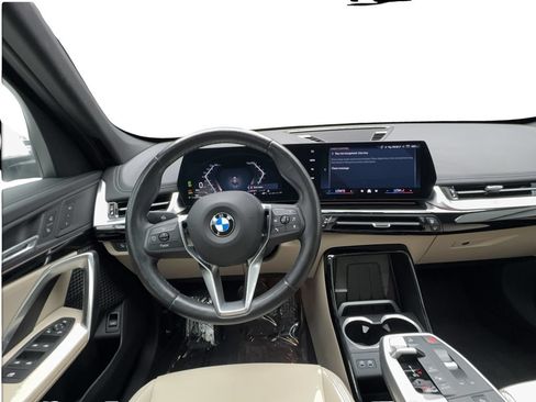 Used 2025 BMW X1 xDrive28i AWD/4WD image 37