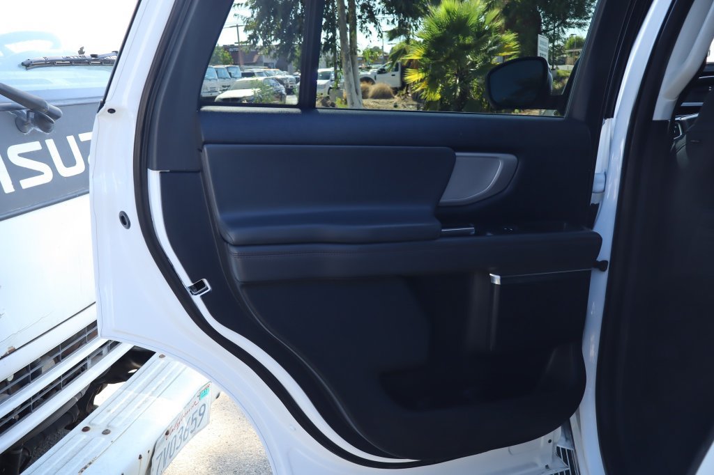 Used 2025 Ford Expedition Active AWD/4WD image 37