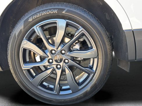 Used 2024 Chevrolet Equinox RS w/ RS Leather Package AWD/4WD image 39