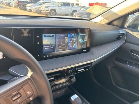 New 2026 Nissan Kicks SV w/ SV Premium Package FWD image 7