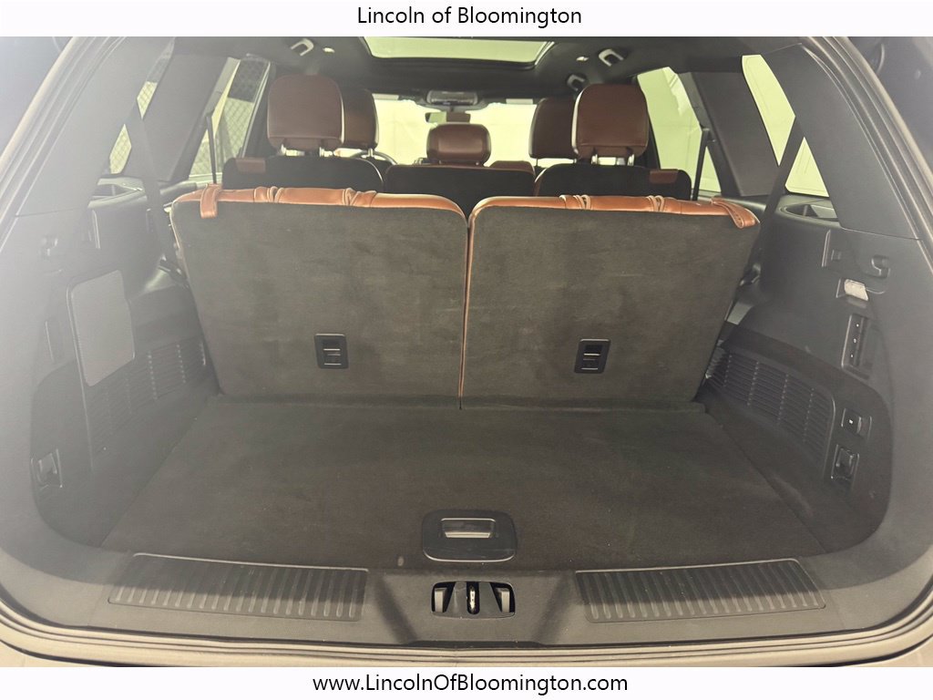Certified 2025 Lincoln Aviator Reserve AWD/4WD image 17