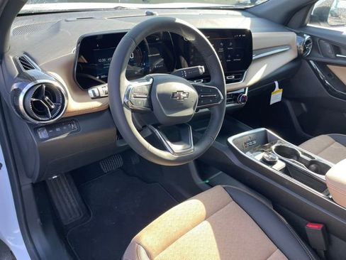 New 2026 Chevrolet Equinox ACTIV w/ Convenience Package III image 19