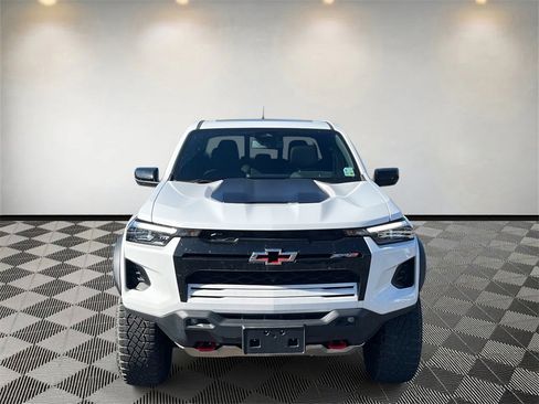 Used 2024 Chevrolet Colorado ZR2 w/ ZR2 Convenience Package III image 8