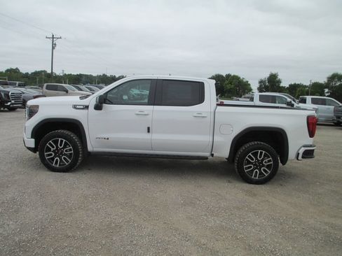 New 2026 GMC Sierra 1500 AT4 w/ AT4 Premium Package AWD/4WD image 11