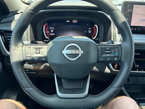 Used 2026 Nissan Rogue SL FWD image 23