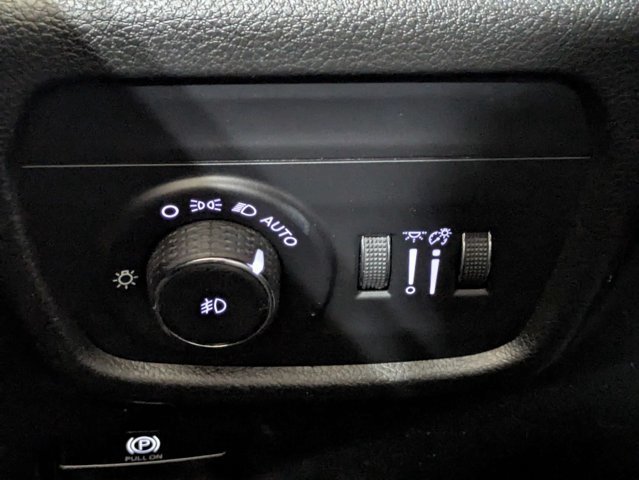 Used 2023 Jeep Grand Cherokee Overland AWD/4WD image 26
