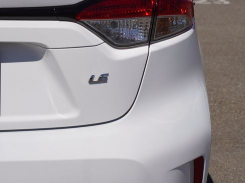 Used 2024 Toyota Corolla LE FWD image 10