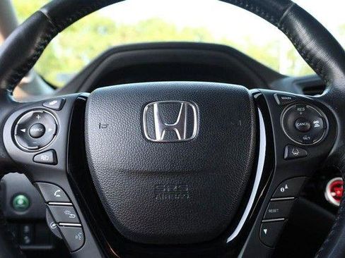 Used 2018 Honda Pilot Elite image 13