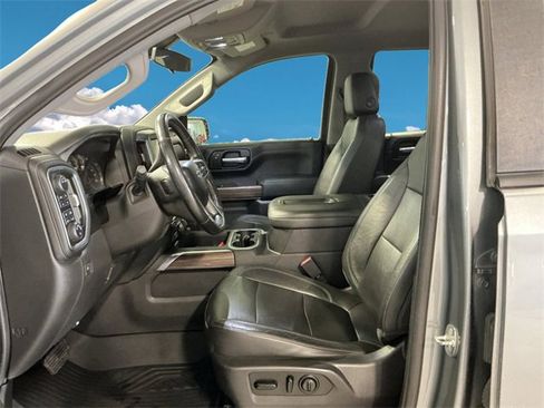 Used 2020 Chevrolet Silverado 1500 RST image 2