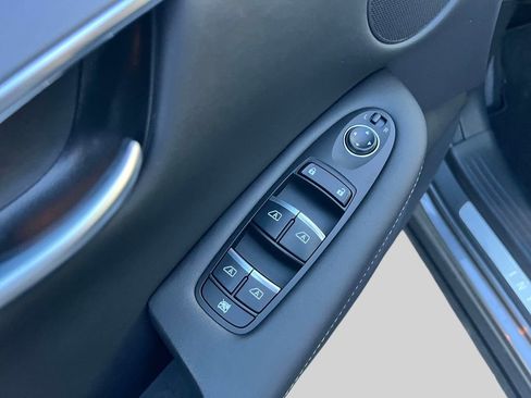 Used 2025 INFINITI QX50 Pure image 17