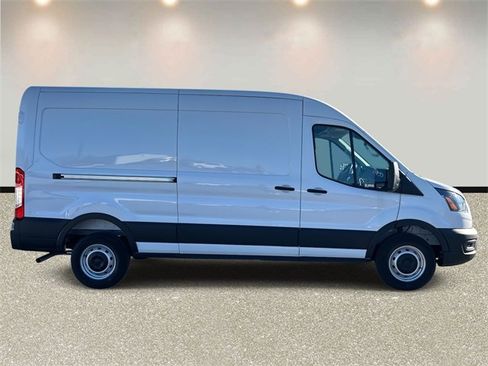 New 2025 Ford Transit 250 148 Medium Roof image 4