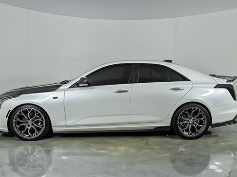 Used 2021 Cadillac CT4 Luxury w/ Sun And Sound Package RWD image 7