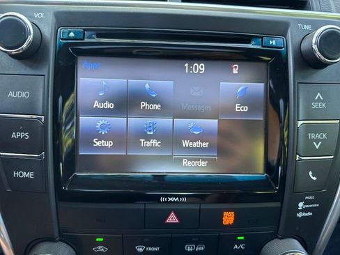 Used 2016 Toyota Camry SE w/ Moonroof Package FWD image 19