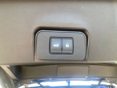 Used 2023 Nissan Rogue SL w/ SL Premium Package FWD image 37