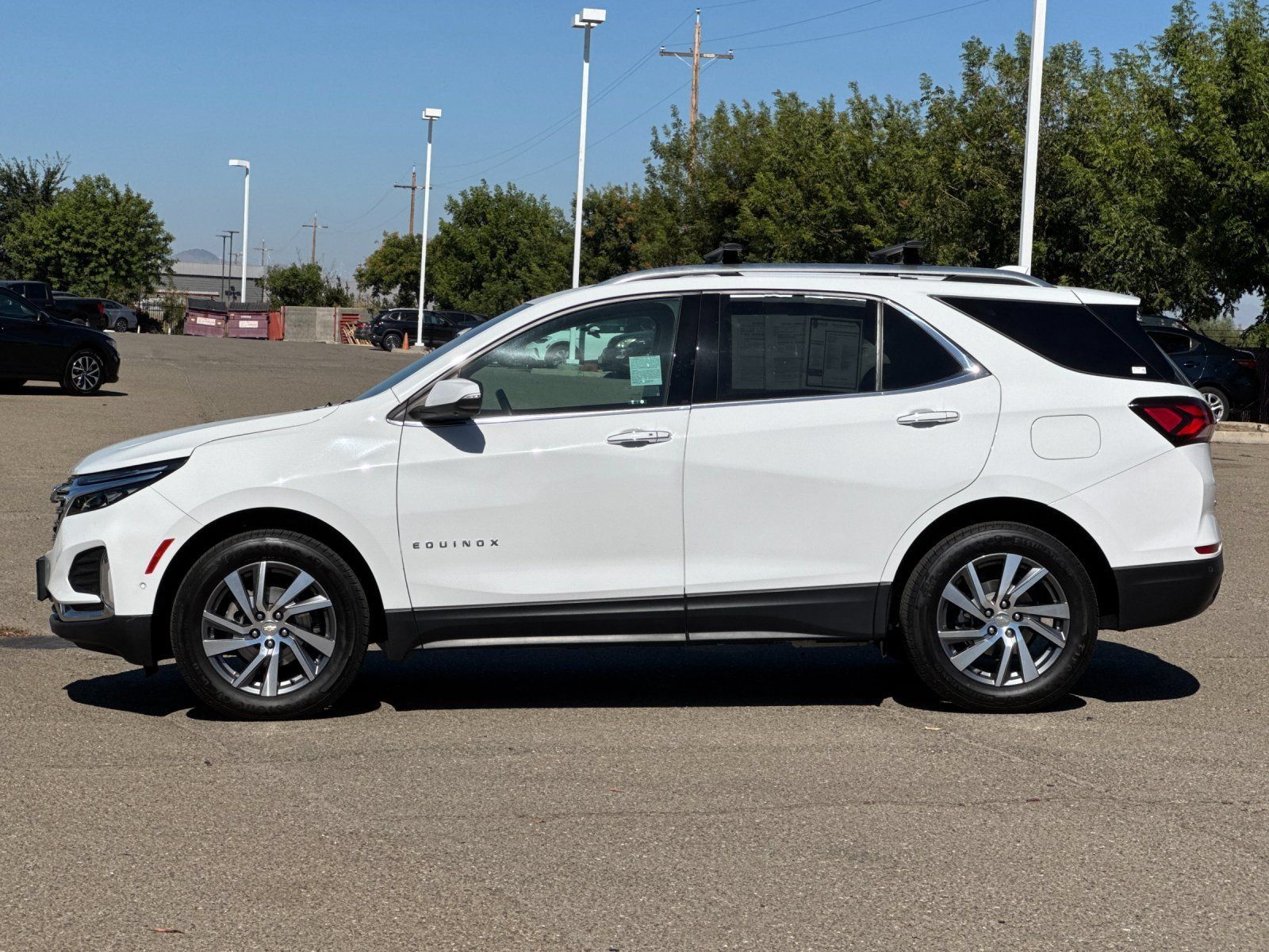Used 2022 Chevrolet Equinox Premier AWD/4WD image 7