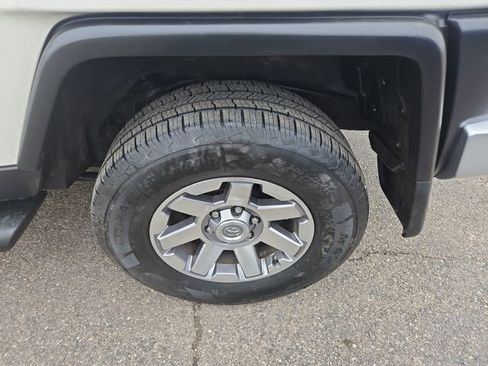 Used 2014 Toyota FJ Cruiser 4WD w/ Upgrade Package image 20