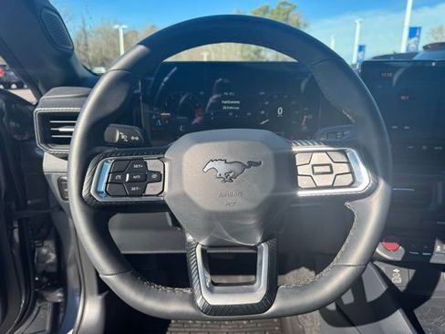 Used 2024 Ford Mustang Coupe image 9