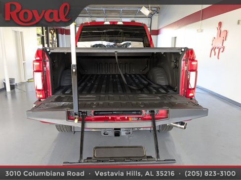 Used 2022 Ford F250 Platinum image 12