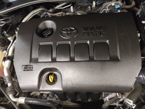 Used 2018 Toyota C-HR XLE image 30