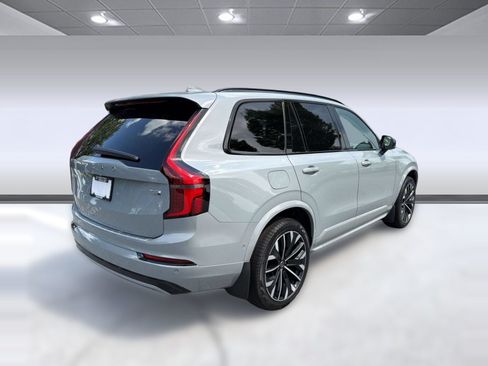 New 2026 Volvo XC90 T8 Ultra w/ Protection Package AWD/4WD image 9