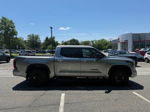New 2026 Toyota Tundra Limited AWD/4WD image 12