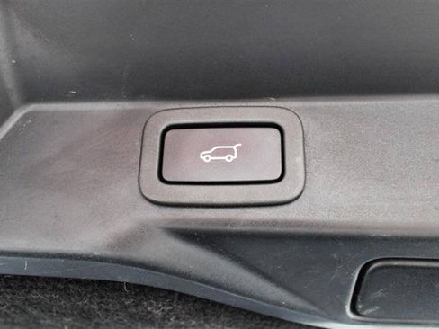 Used 2014 Land Rover Range Rover Sport HSE AWD/4WD image 36