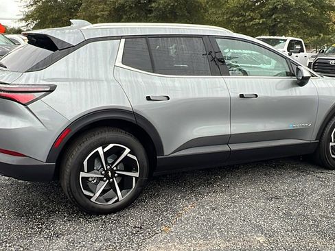 New 2026 Chevrolet Equinox EV LT image 5