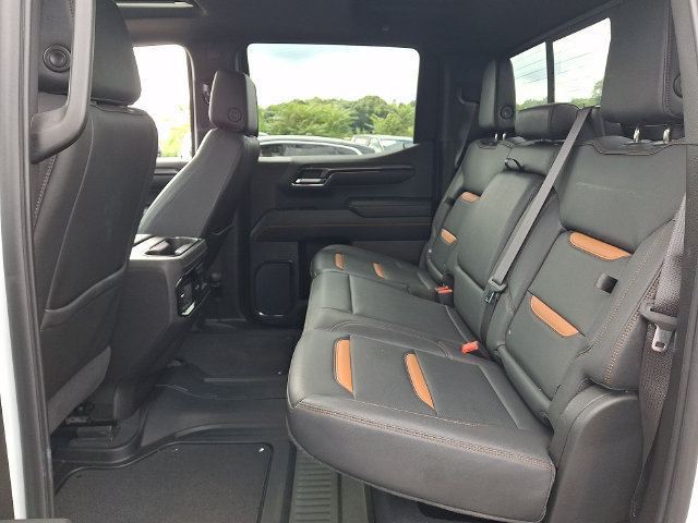 Used 2024 GMC Sierra 1500 AT4 w/ Technology Package AWD/4WD image 21