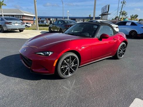New 2026 MAZDA MX-5 Miata Grand Touring RWD image 3