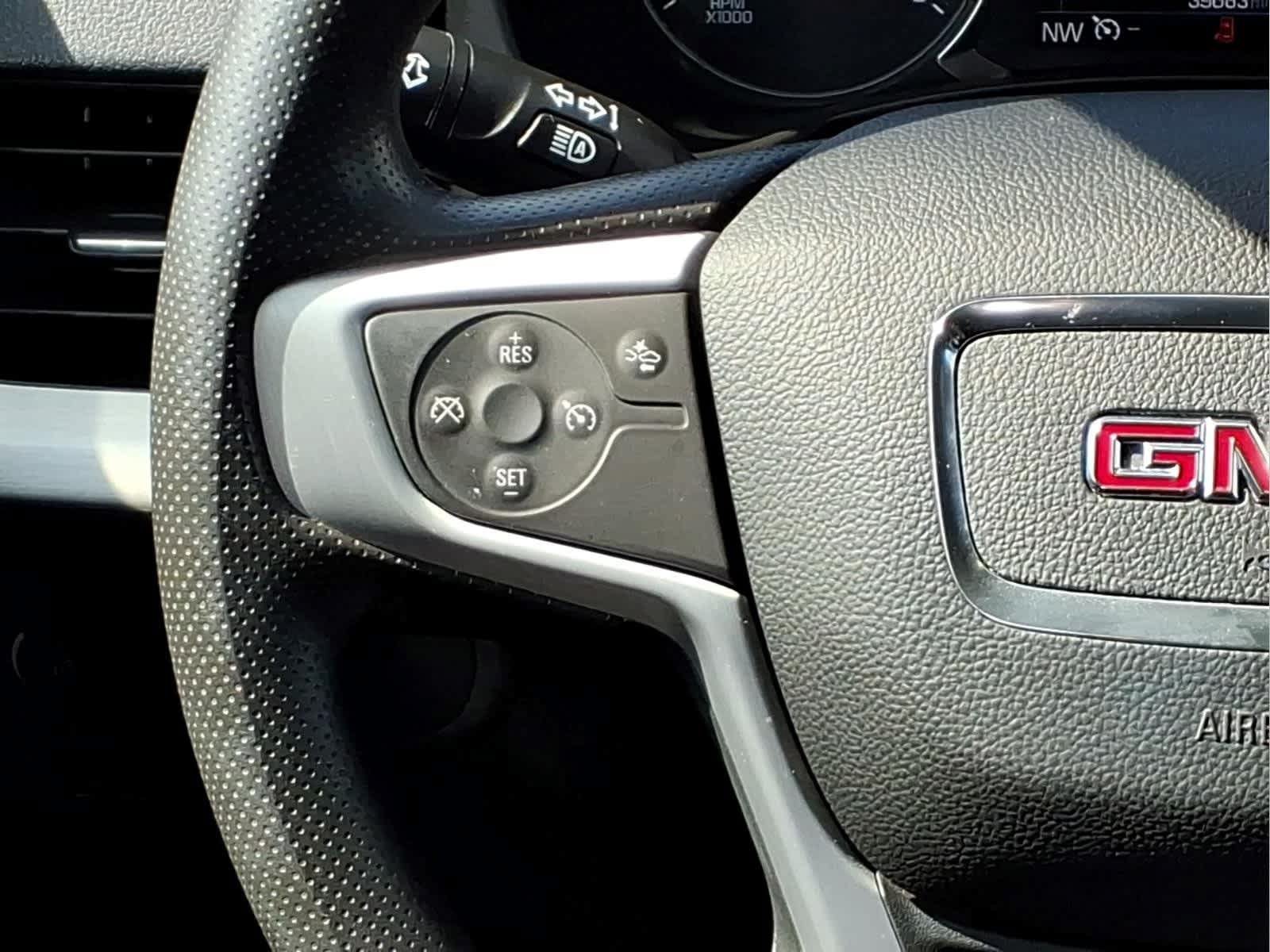 Used 2024 GMC Terrain SLE AWD/4WD image 21