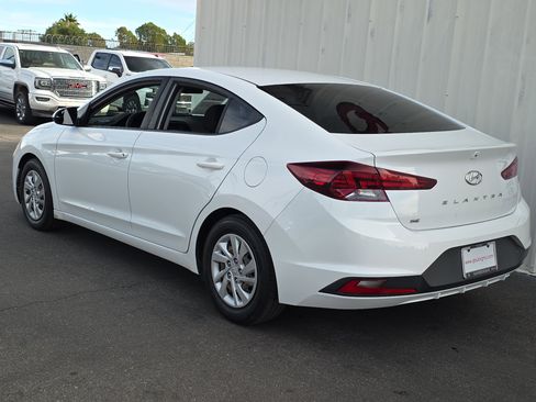 Used 2019 Hyundai Elantra SE w/ Cargo Package image 5