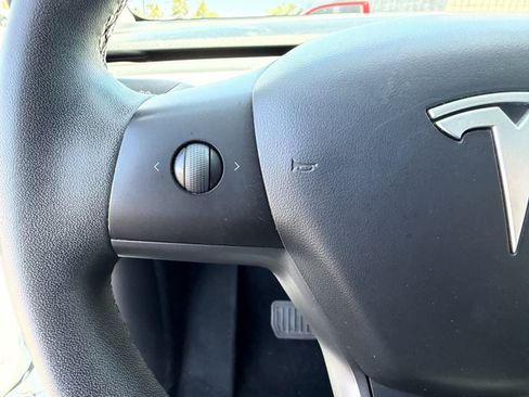 Used 2020 Tesla Model Y Long Range AWD/4WD image 8