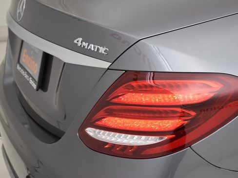 Used 2018 Mercedes-Benz E 400 4MATIC Sedan image 14