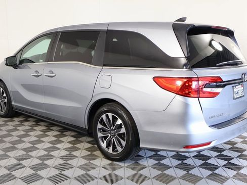 Used 2023 Honda Odyssey EX-L image 6