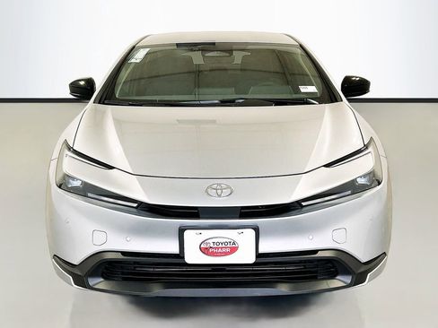 New 2026 Toyota Prius LE FWD image 2
