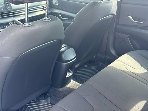 Used 2025 Hyundai Elantra Hybrid FWD image 30