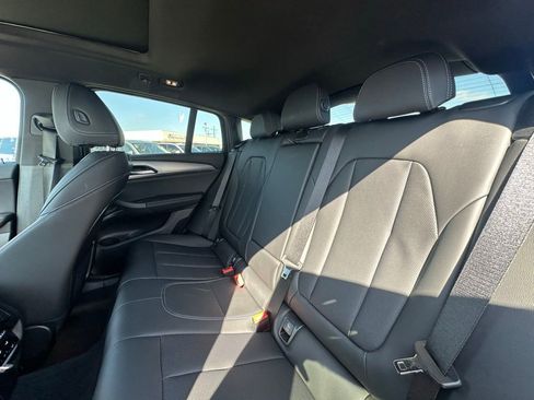 Certified 2025 BMW X4 xDrive30i image 26