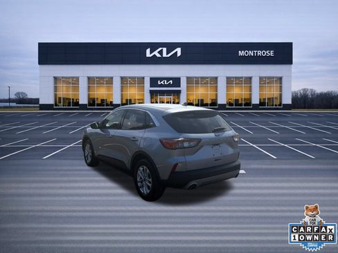 Used 2022 Ford Escape SE w/ Convenience Package FWD image 8