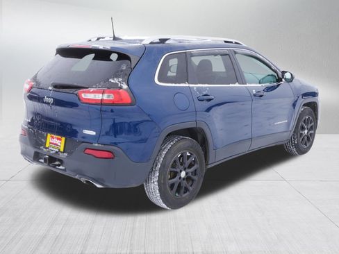 Certified 2018 Jeep Cherokee Latitude Plus w/ Cold Weather Group image 7