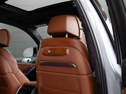 Used 2024 BMW X7 M60i w/ Executive Package AWD/4WD image 70