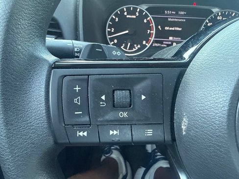 Certified 2022 Nissan Rogue SV FWD image 14